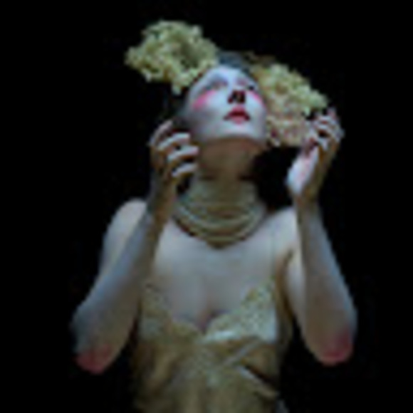 Meet your Posher, Brie-ana - Picture 1 of 1